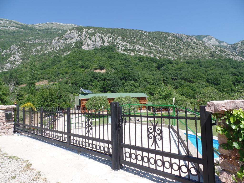 Guest House Jadran Pol Petrovac Exteriör bild