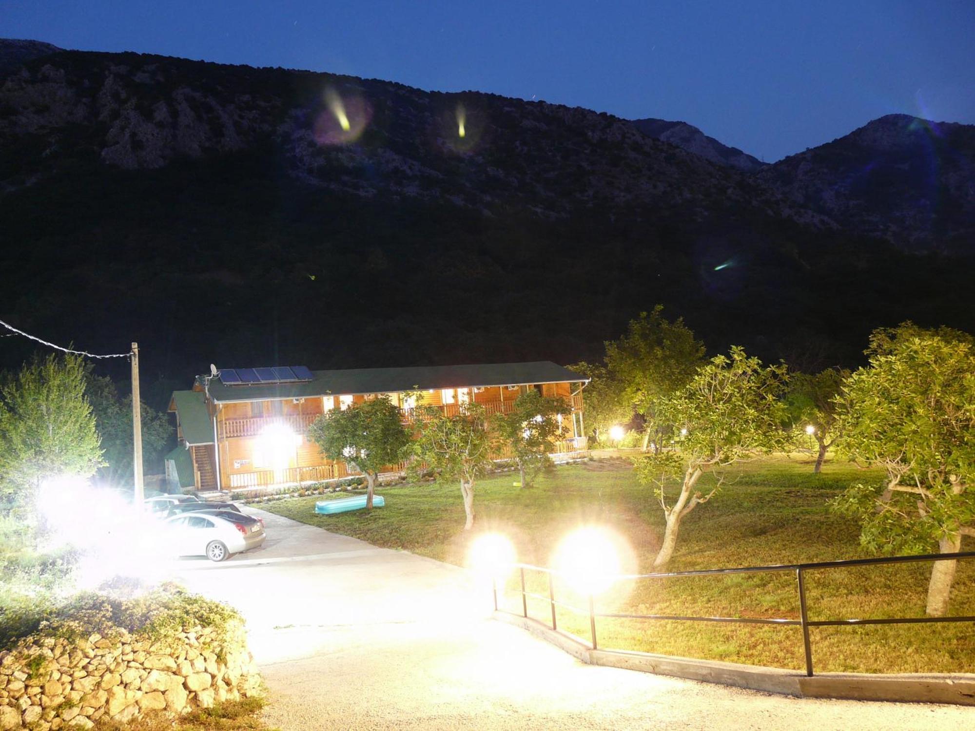 Guest House Jadran Pol Petrovac Exteriör bild
