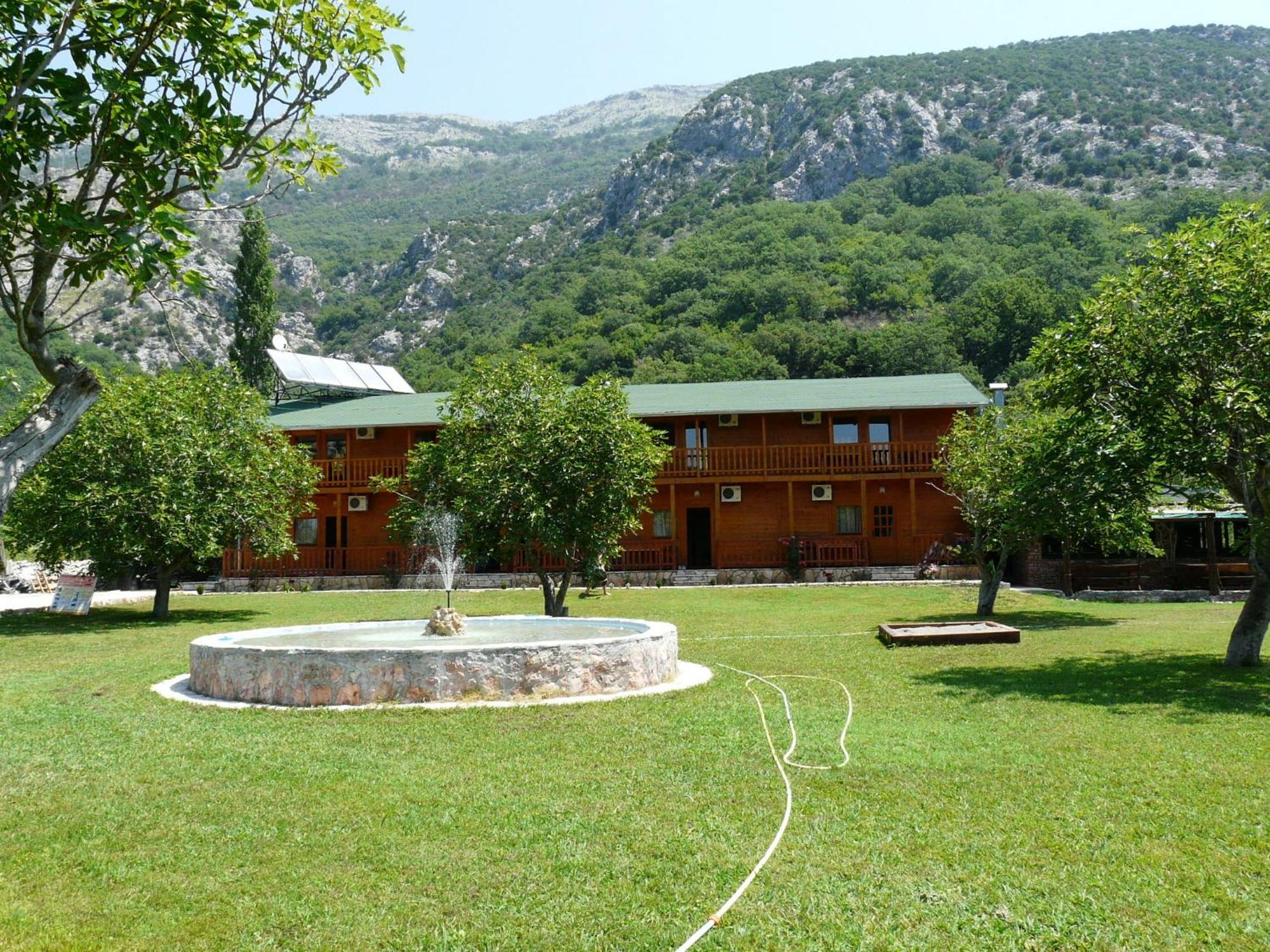 Guest House Jadran Pol Petrovac Exteriör bild