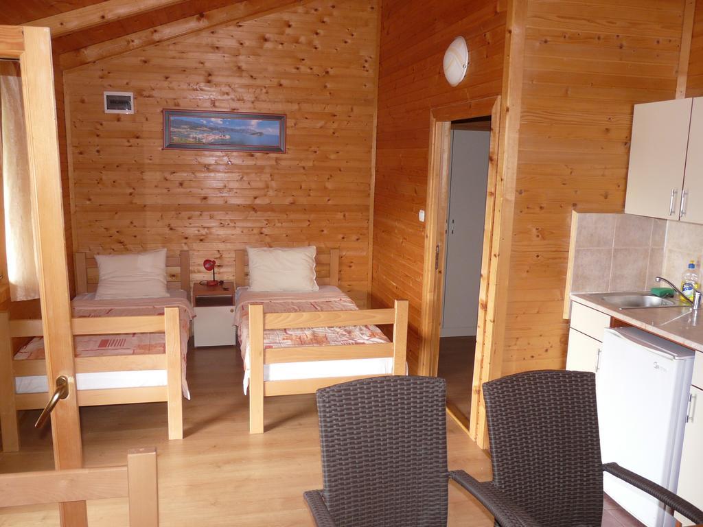 Guest House Jadran Pol Petrovac Exteriör bild