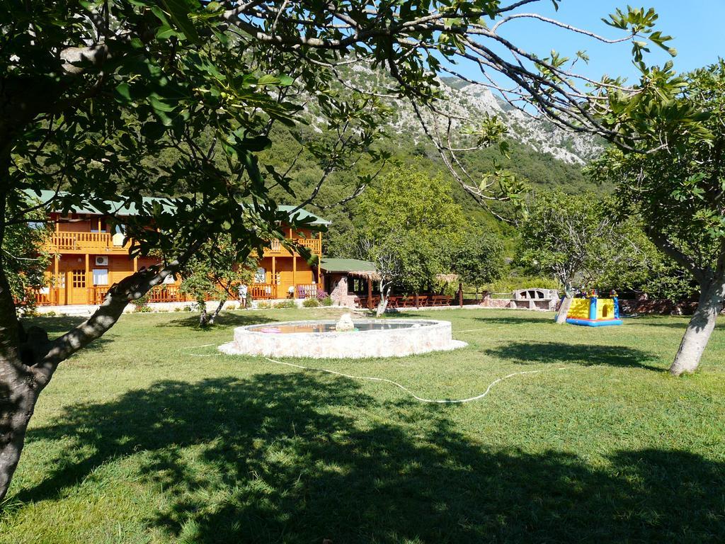Guest House Jadran Pol Petrovac Exteriör bild