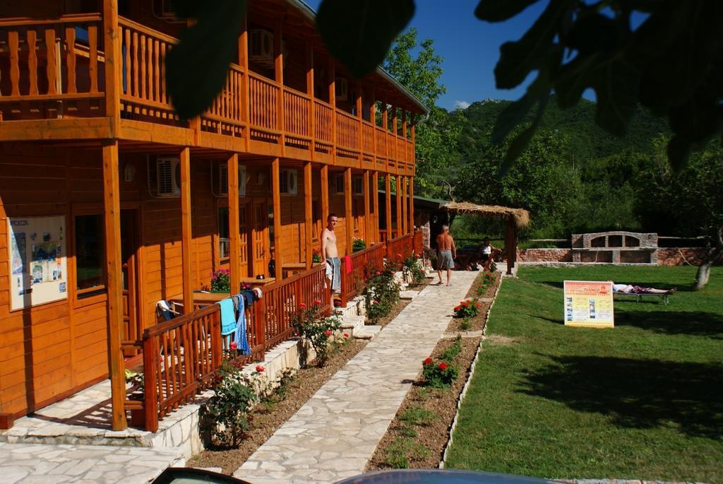 Guest House Jadran Pol Petrovac Exteriör bild